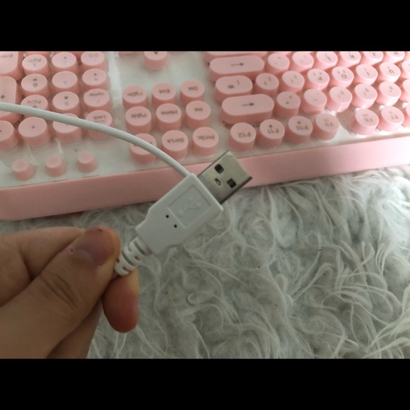 IRIVER pluggable carriable keyboard - Picture 6 of 10